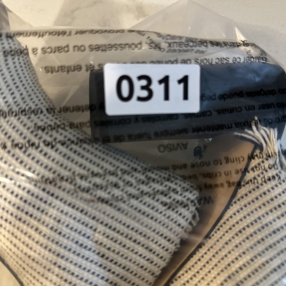 Vince Camuto Chestalan Mule Heel black & white knit upper and fringe detail Sz 8 - Picture 10 of 11